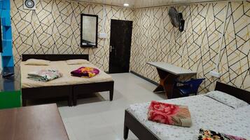 Habitación doble familiar | Wifi gratis y ropa de cama