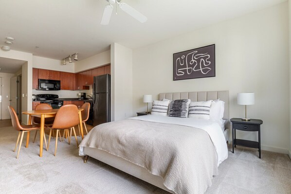 Iron/ironing board, WiFi, bed sheets - Blueground | Bellevue, AC, gym & bbq, nr park (Seattle)