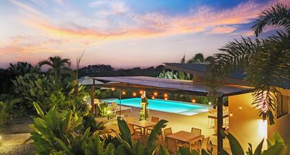3-Bedroom Villa in charming La Fortuna with AC, WiFi. Relax and unwind