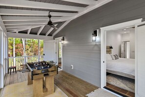 6 slaapkamers, een strijkplank/strijkijzer, wifi, beddengoed