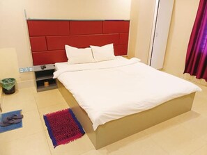 Deluxe Quadruple Room, City View - Hotel Grand Usman Sylhet (Sylhet)