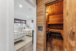 3 habitaciones, escritorio, wifi y ropa de cama 