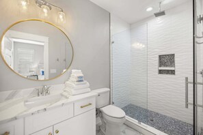 Unclassified image, 4 of 48, button - 8BR Destin Escape with Pool and Game Room (Destin)