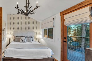 3 bedrooms, desk, WiFi, bed sheets