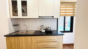 Deluxe Apartment | City view - Era Apartment Thinh Hao (Hanoi)