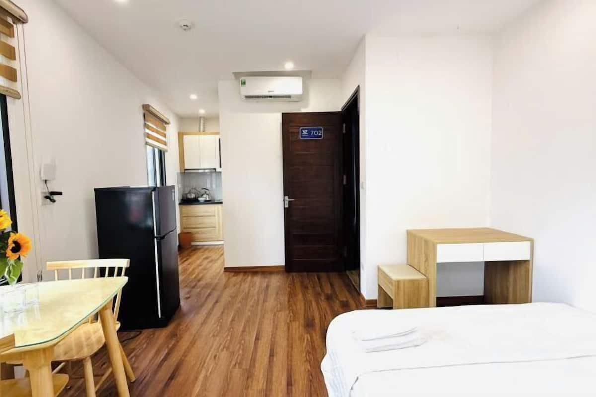 Minibar, escritorio, wifi gratis