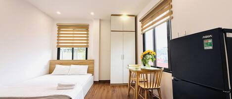 Comfort Room, City View | Minibar, desk, free WiFi
