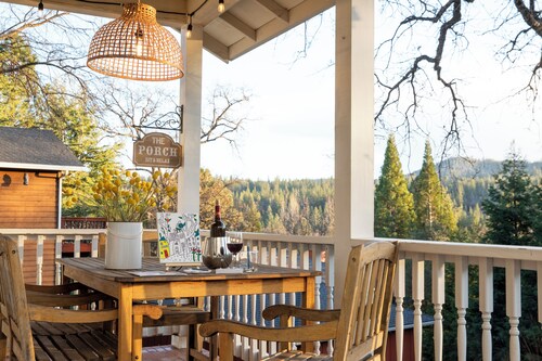 Welcome to Gallery House: Family friendly retreat 25 miles from Yosemite