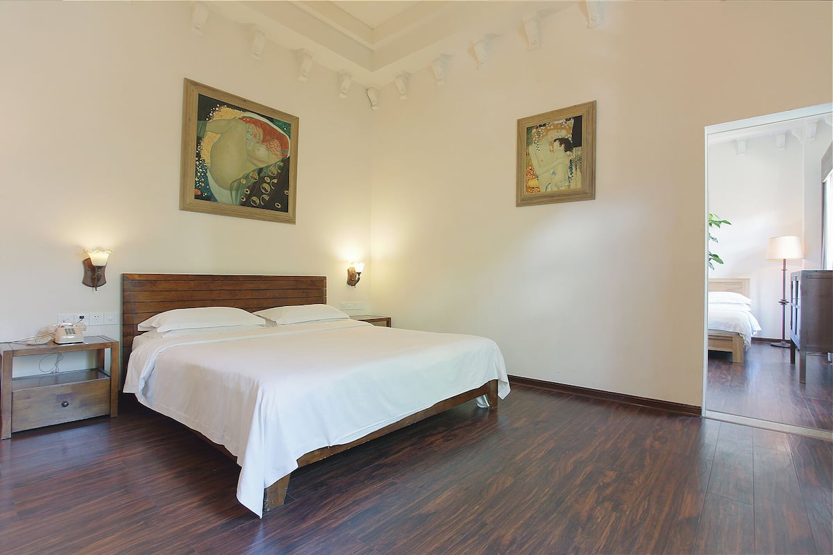 Suite Classic, vista giardino | 1 camera, una scrivania, postazione laptop, Wi-Fi gratuito