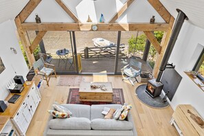 TV, fireplace - Water Edge House & Boathouse - Swimming Pool (Dittisham)