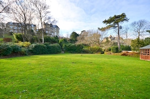 Property grounds - Shanklin Stunning Sea Views (Shanklin)