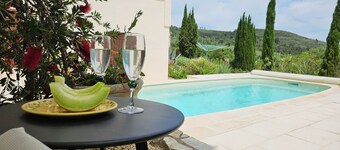 Charmante villa met zwembad en mooi uitzicht