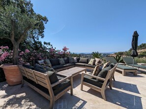 Terrace/patio - Luxury villa with large pool next to golf course (Sainte Maxime)