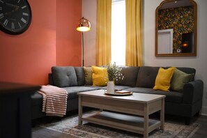 Smart TV, stereo, offices