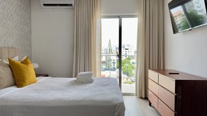 2 soverom, skrivebord, strykejern/-brett og wi-fi (inkludert)