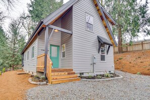 Exterior detail - Near Rivers & Boating: Home w/ Hot Tub in Longview (Longview)