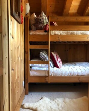 3 dormitorios, tabla de planchar con plancha, wifi y ropa de cama