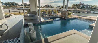 SoCo Mirage: Waterfront & Swim UP Bar