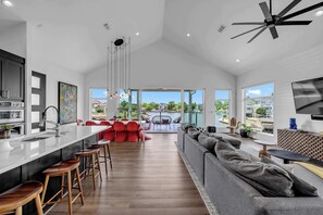 Interior - SoCo Mirage: Waterfront & Swim UP Bar (Kingsland)