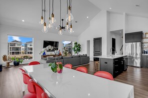 Interior - SoCo Mirage: Waterfront & Swim UP Bar (Kingsland)