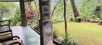 Koshi's Country Cottage Ella
Cozy Cottage, Chef's Kitchen