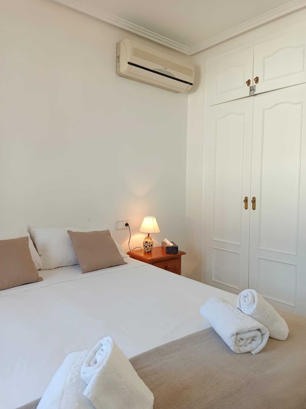 2 Schlafzimmer, Bügeleisen/Bügelbrett, WLAN, Bettwäsche