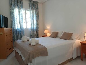 2 soverom, strykejern/-brett, wi-fi og sengetøy