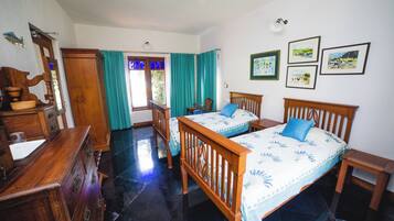 3 slaapkamers, een bureau, een strijkplank/strijkijzer, gratis wifi