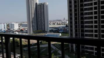 Standard Twin Room, Balcony, City View | Balcony