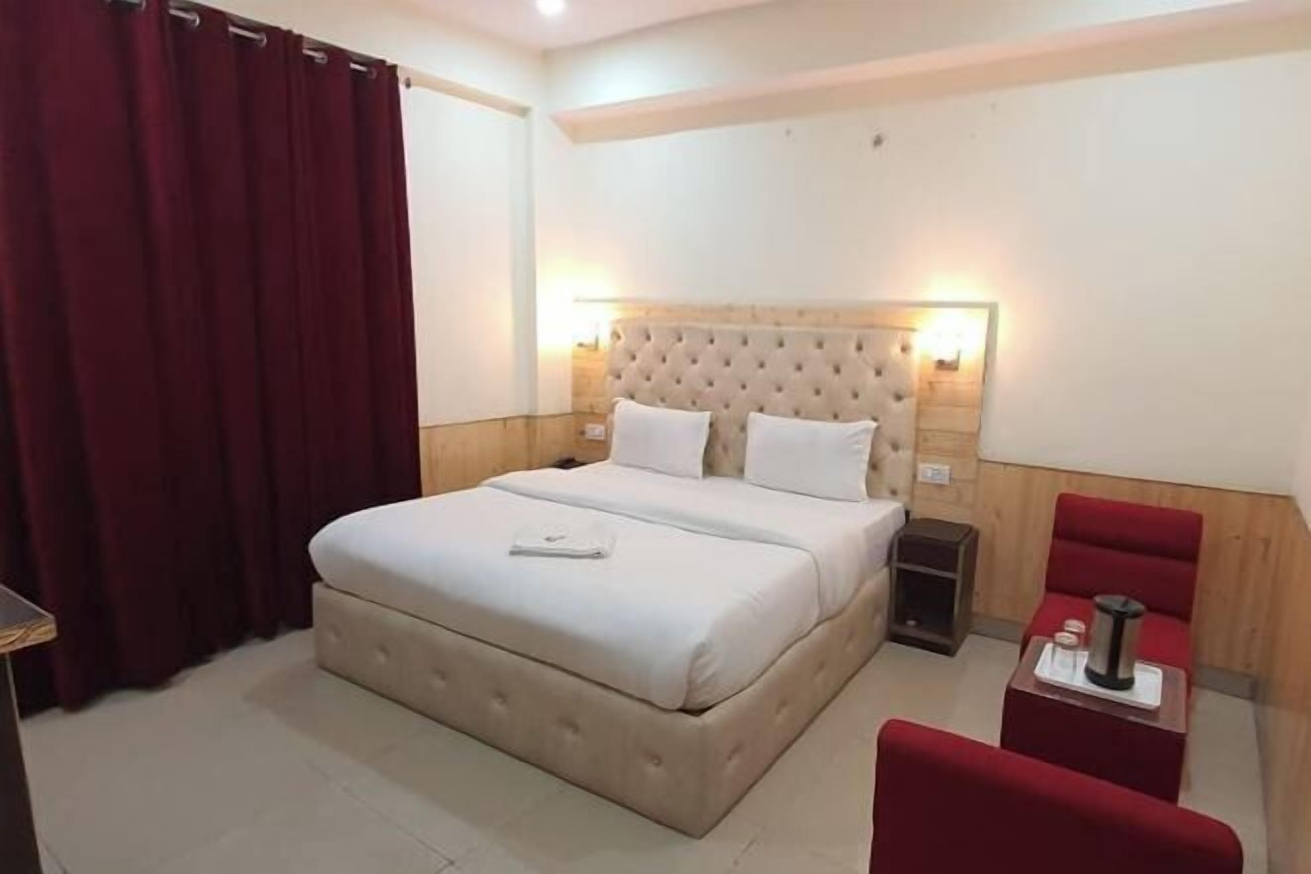 Schreibtisch, kostenloses WLAN, Bettwäsche