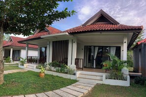 Exterior - Beach Rock Resort Belitung (Tanjung Pandan)