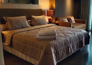 Standard Apartment, 1 Bedroom | Minibar, desk, free WiFi - El Royale By Farizi Rooms (Bandung)