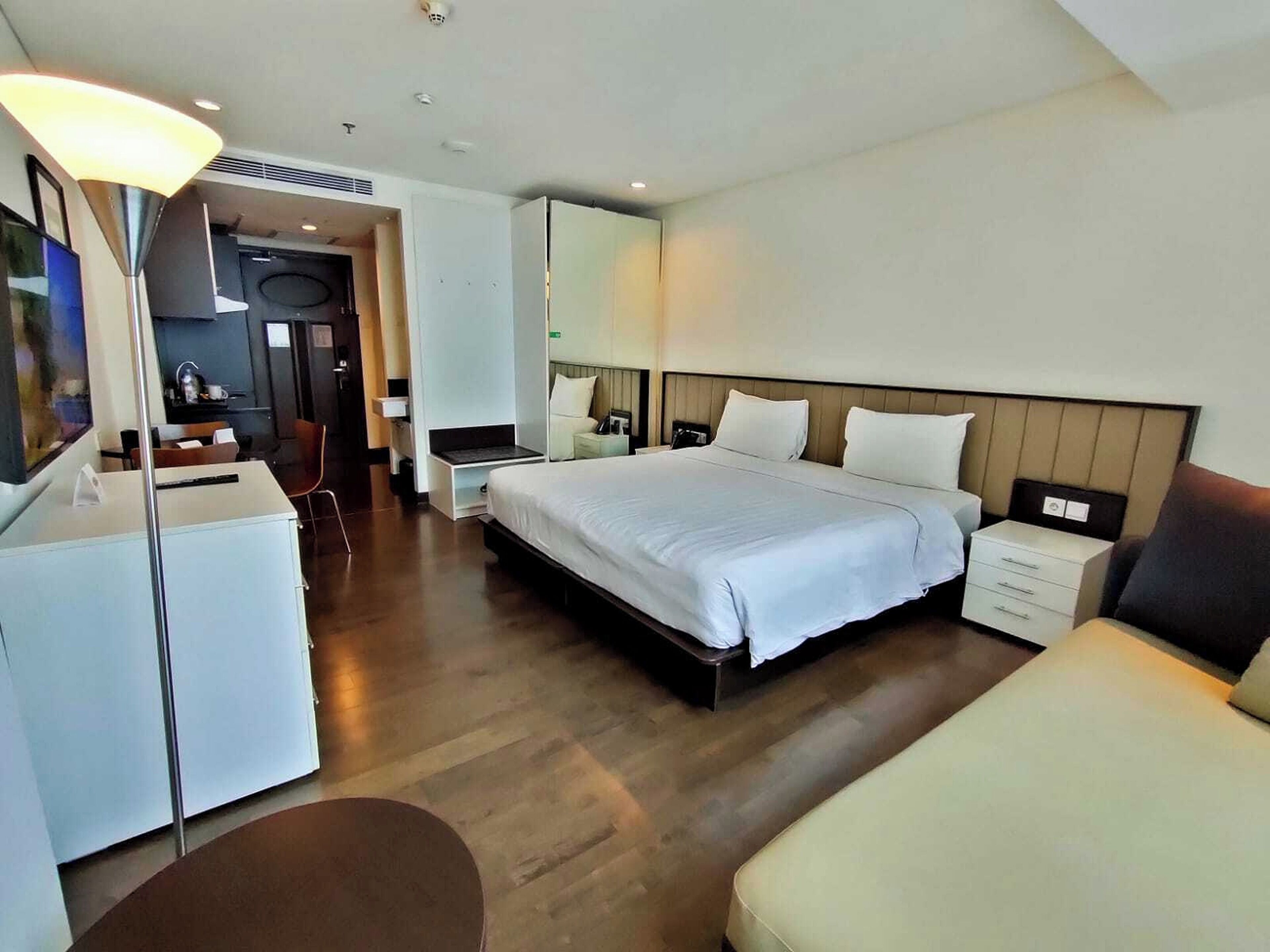 Standard Apartment, 1 Bedroom | Minibar, desk, free WiFi