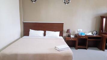 Deluxe Room | Minibar, free WiFi, bed sheets