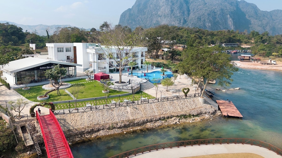 Daoneua Riverside Resort