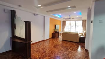 Căn hộ có thiết kế đặc trưng | 3 phòng ngủ, bàn