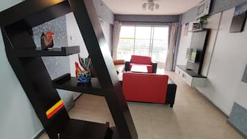 Klassiek appartement | 3 slaapkamers, een bureau