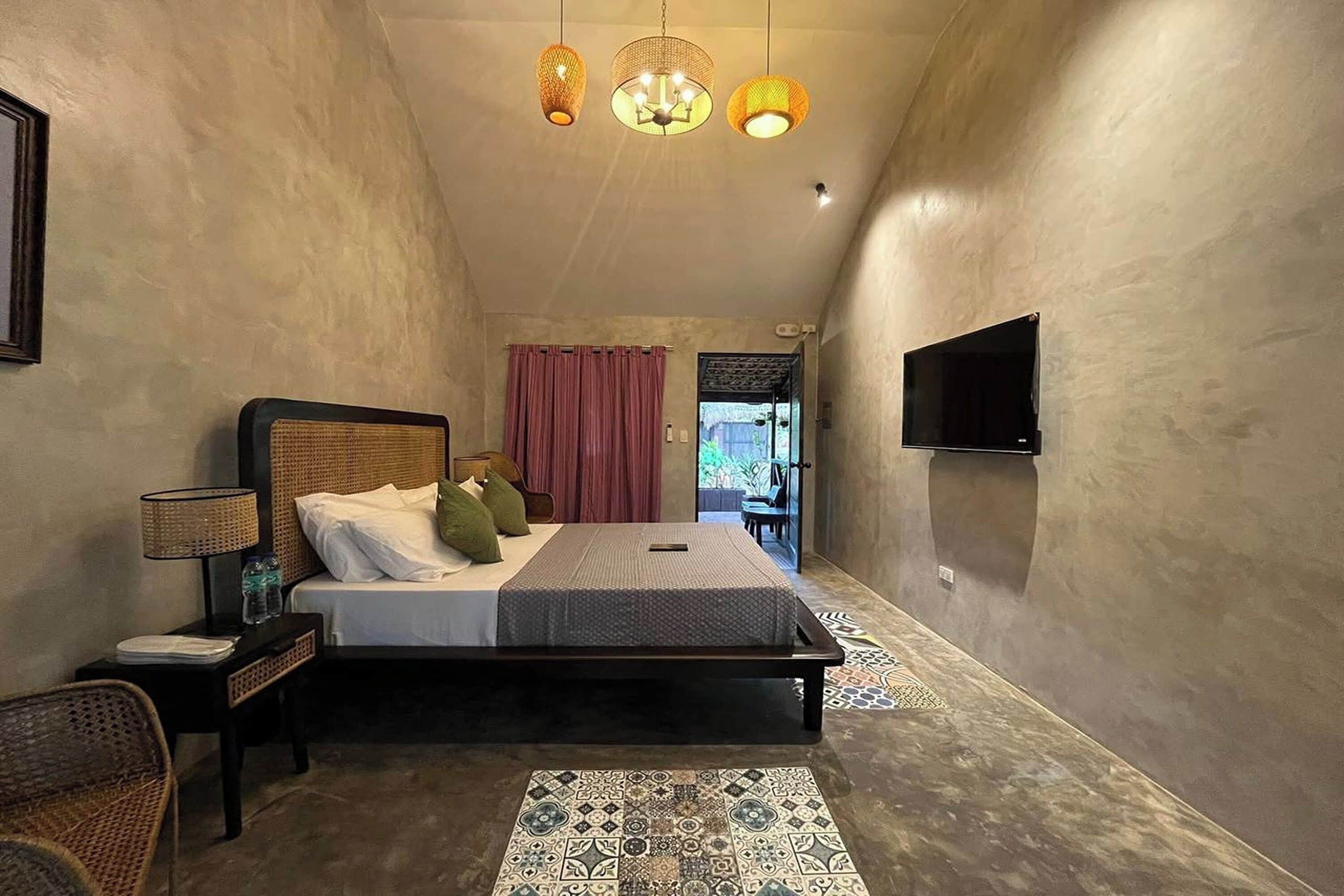 Escritorio, wifi gratis, ropa de cama y acceso para silla de ruedas 