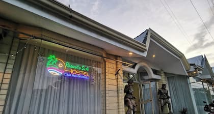 Resort’s Side Hostel near Shangrila