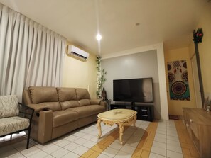 Interior - Resort’s Side Hostel near Shangrila (Lapu-Lapu)