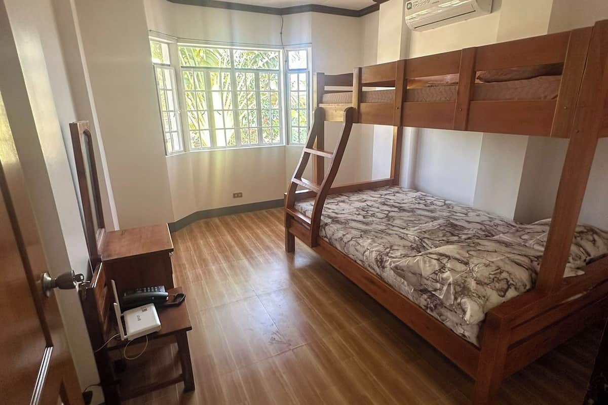 1 bedroom, desk, iron/ironing board, free WiFi