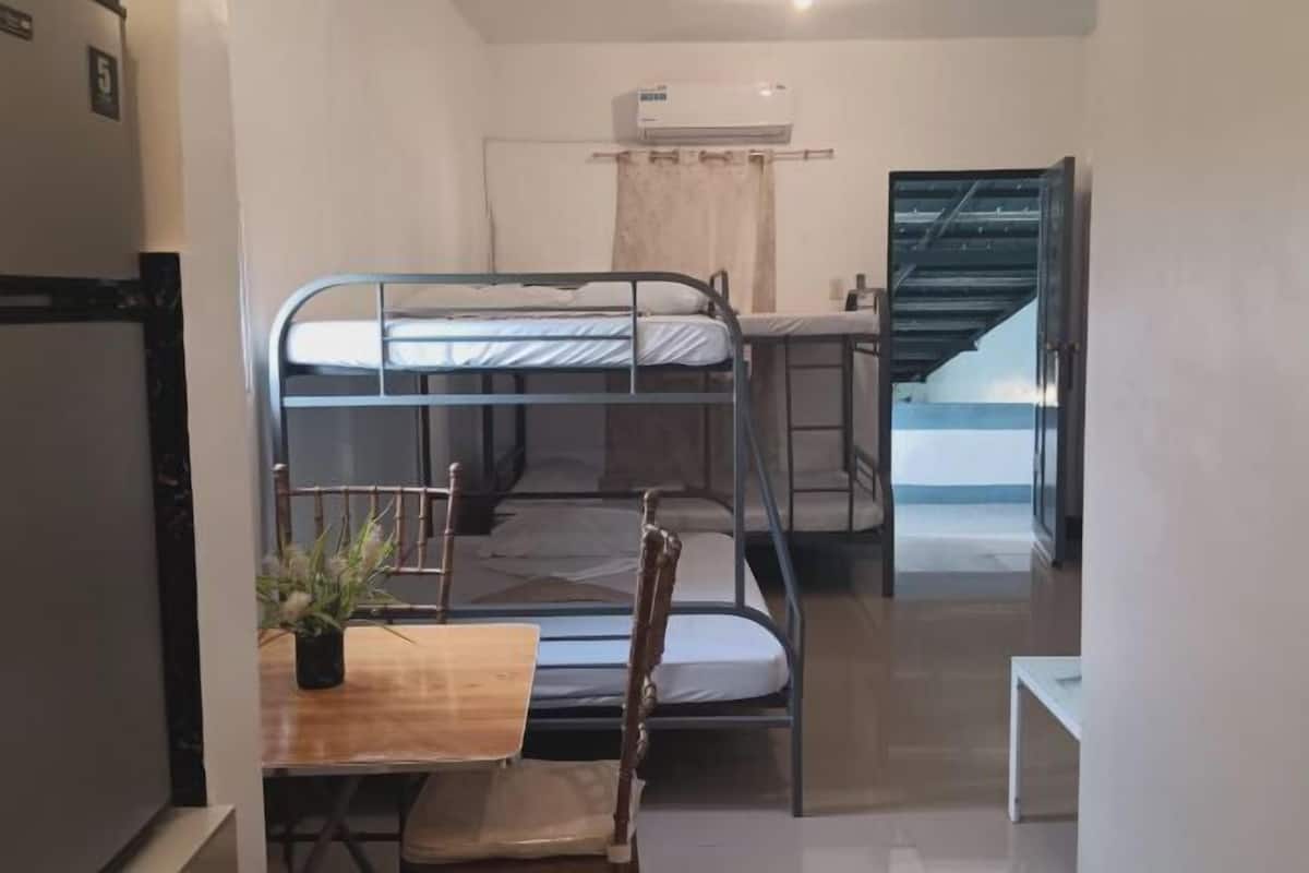 1 bedroom, minibar, desk, free WiFi