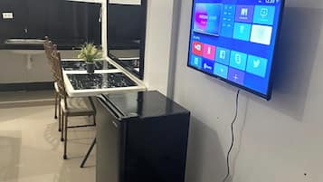 Quadruple Room | 1 bedroom, minibar, desk, free WiFi