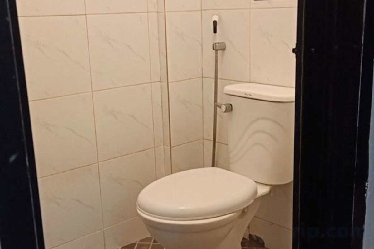 Bathroom | Shower, rainfall showerhead, free toiletries, towels