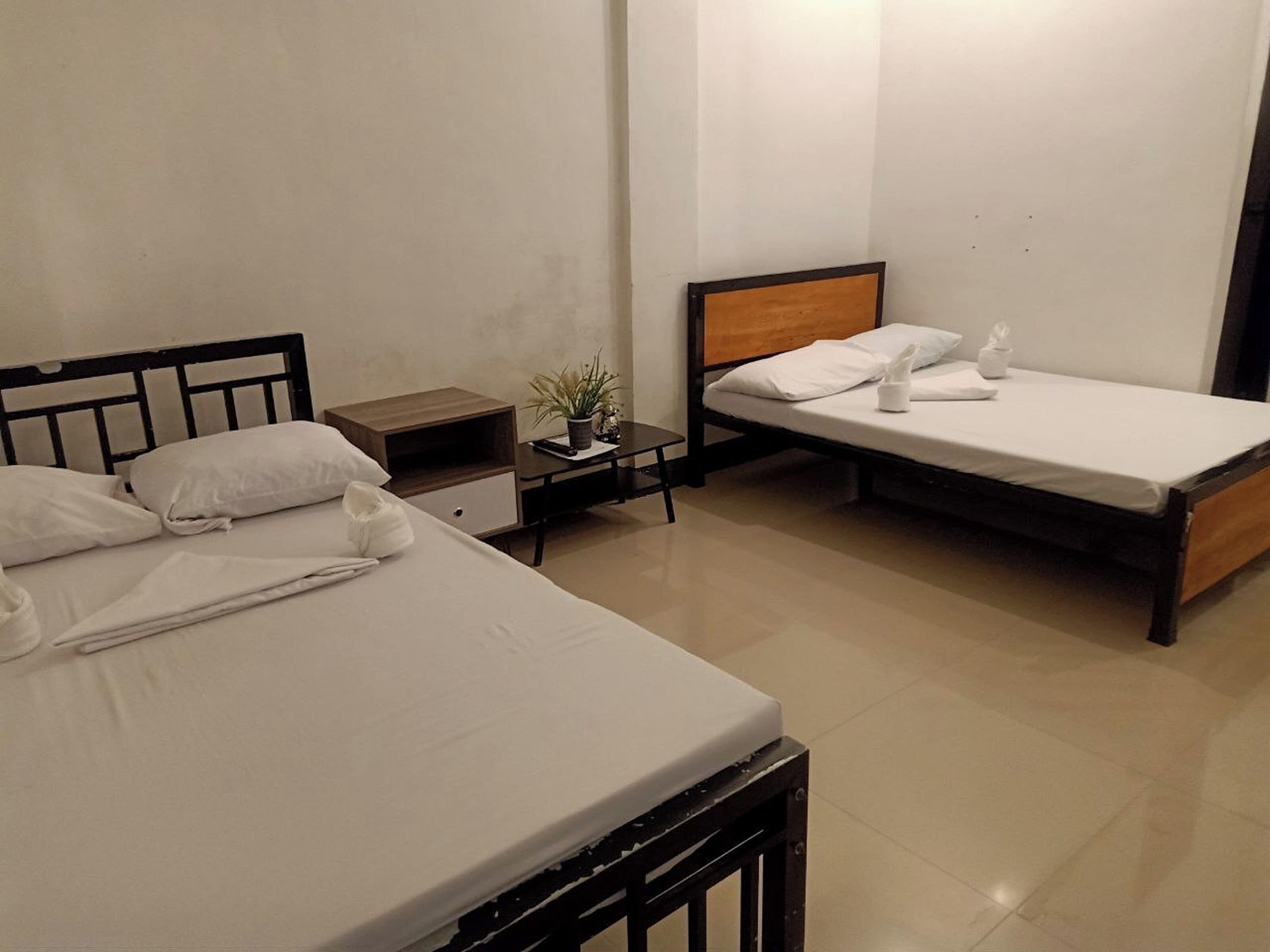 Dobbeltrom – standard | Minibar, skrivebord, wi-fi (inkludert) og sengetøy