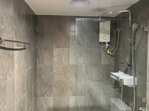 Bathroom - Hotel Kaya Puerto Galera (Puerto Galera)