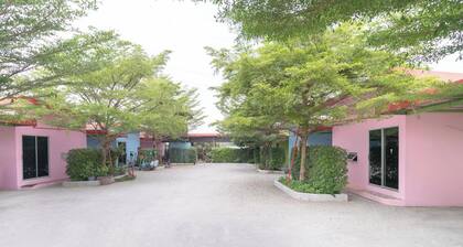 Ruai Thong Pong Pai Resort