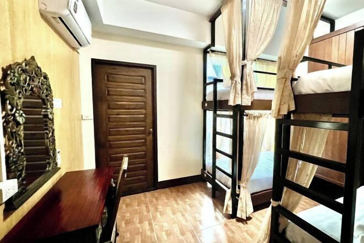 Desk, free WiFi, bed sheets