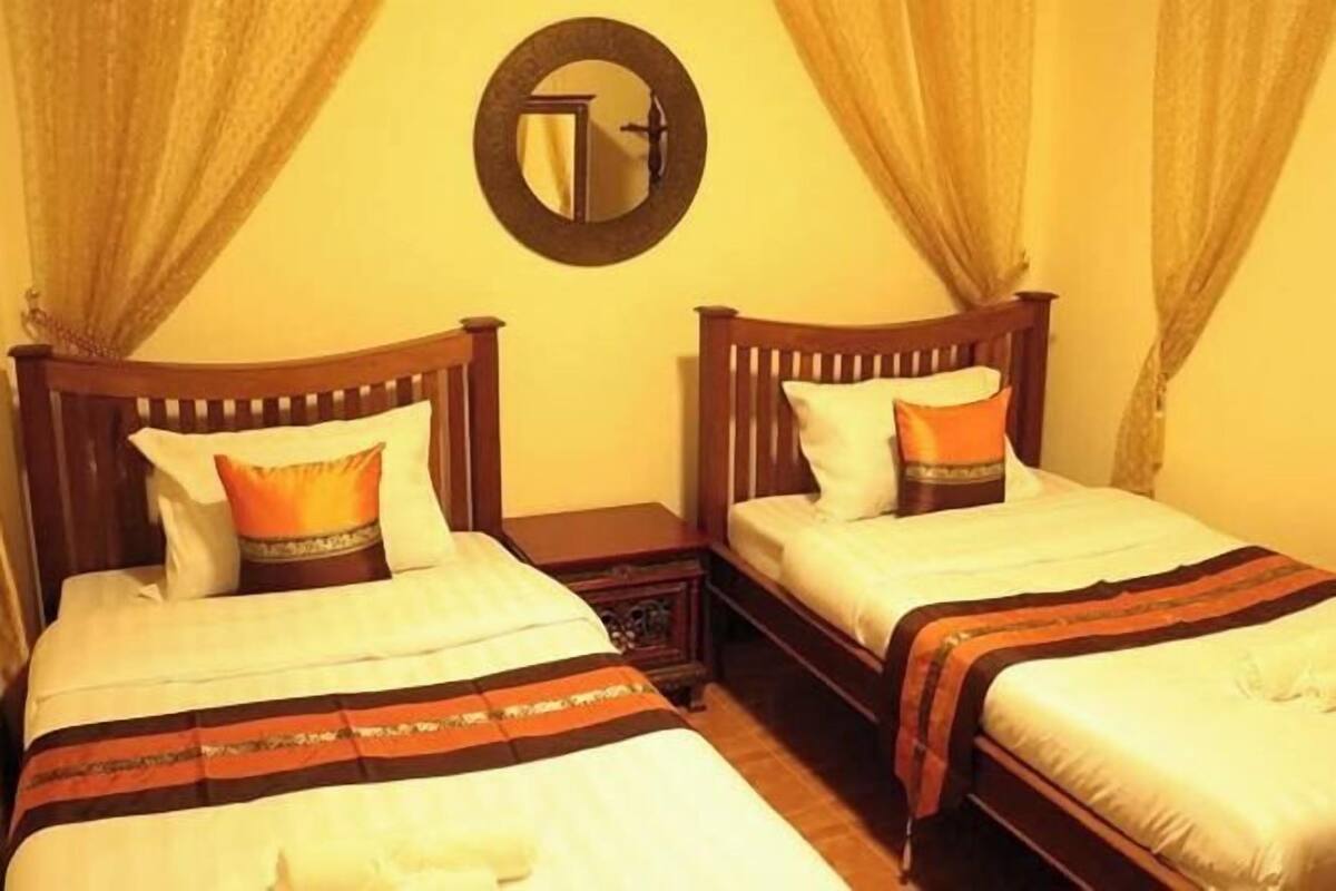 Desk, free WiFi, bed sheets