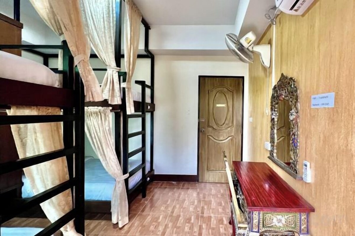 Desk, WiFi (free), bed sheets